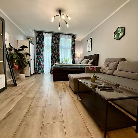Apartament Flaming Z Balkonem - Scisle Centrum Naprzeciwko Pkp I Pks - Self Check In - Darmowy Parking - Pozne Wymeldowanie - Wystawiamy Fv Oppeln Exterior foto